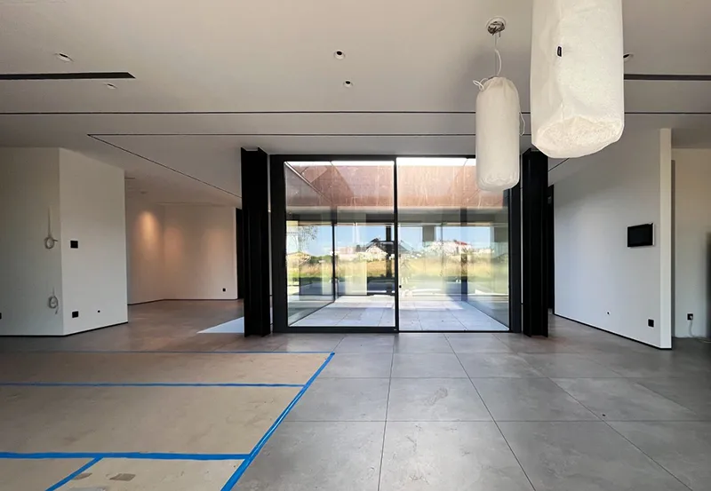 Interior glazing - Modern house interior glazing