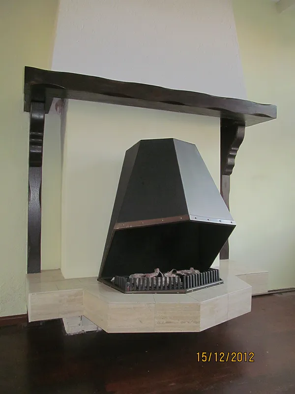 Room with fireplace - Fireplace cleaning and repair
