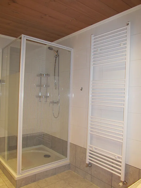 Shower cabin installation - Shower cabin in apartment