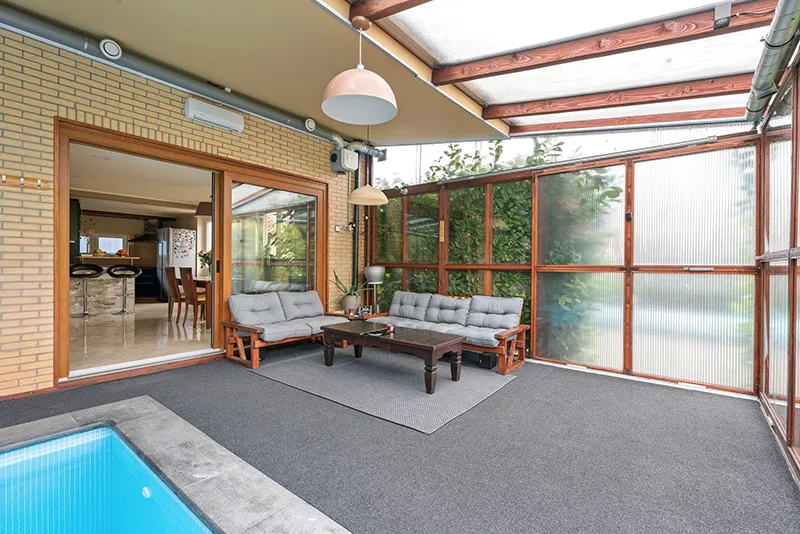 Terrace - Terrace construction with pool